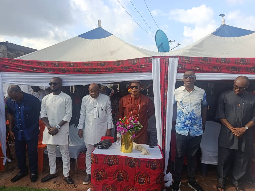 Egbu Town Union delegates and community leaders gathered under a canopy at an outreach event